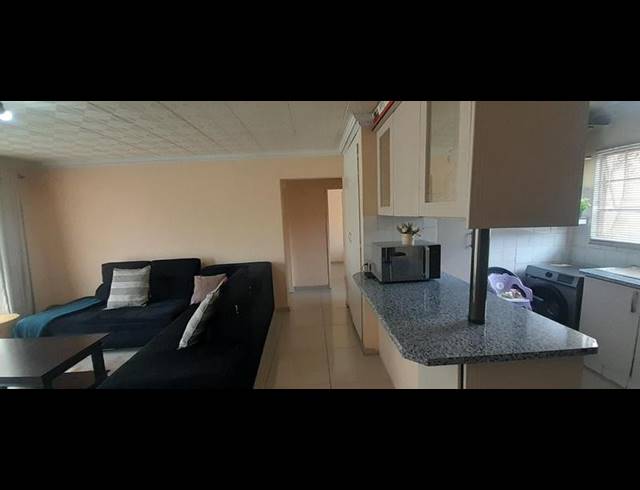 2 BEDROOM APARTMENT FOR SALE IN LINDHAVEN